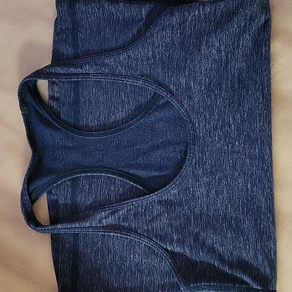 Lululemon Razor back tanks - Picture 2 of 6